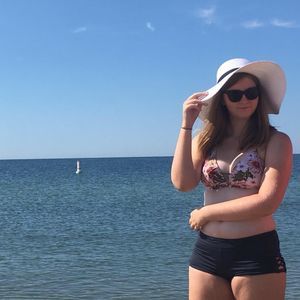 Meet your Posher, Molly